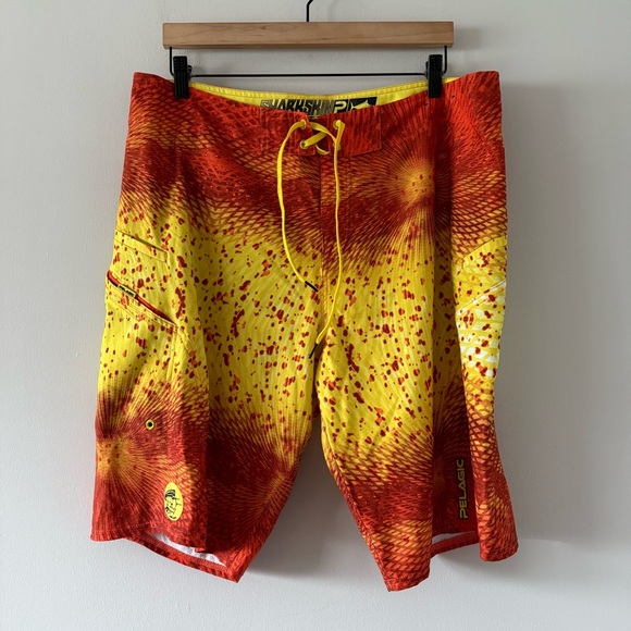 Pelagic Sharkskin Pro Board Shorts Mens 36 Dorado Fishing Beach Swim Trunks - Picture 1 of 14